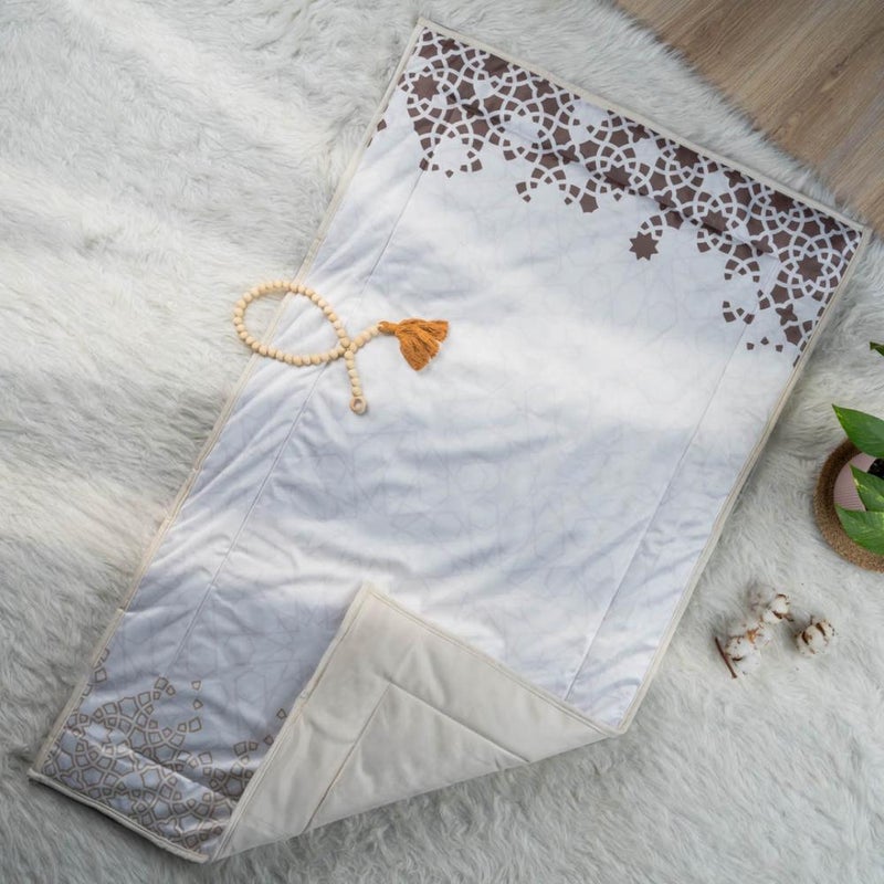 ريتال سجادة صلاة من ريتال – Islamic Geometric Design – مخمل ناعم مبطن – 120×70 سم – متعدد الألوان - Image 2