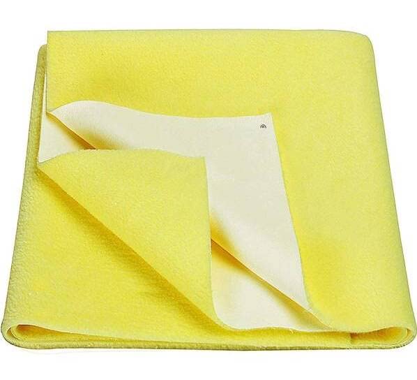 First Trend New Born Baby Quick Dry Sheet Bed Protector/Dry Sheet Waterproof and Reusable Mat-Absorbent Sheets/small- 50x70 cm (Yellow) - Image 2
