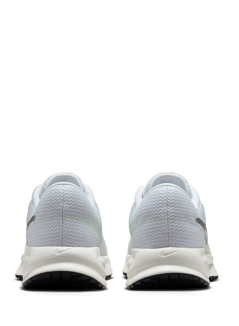 Nike Run Defy