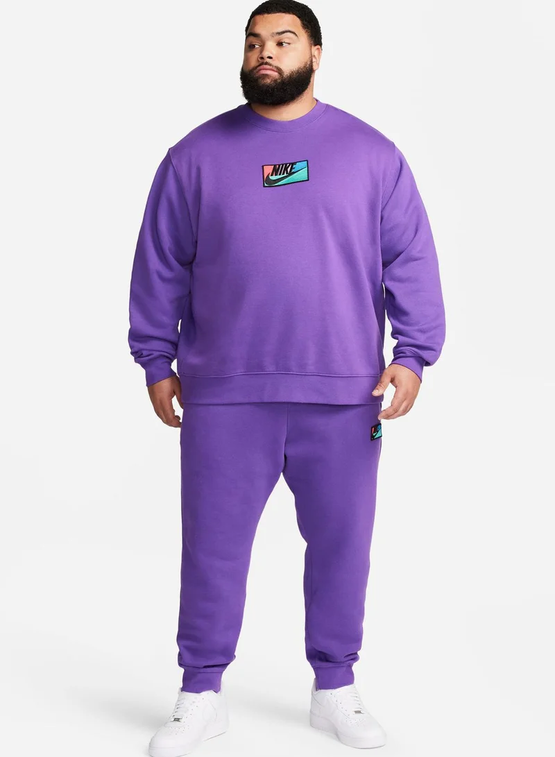 Nike Club+ Patch Graphic Sweatshirt