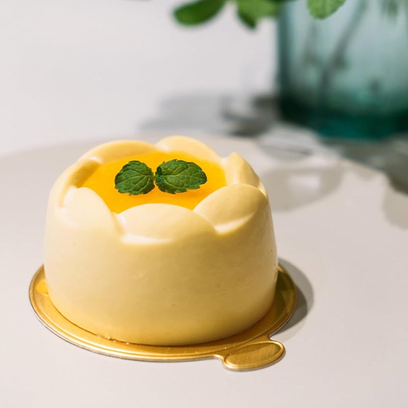 Yeplan 100 عبوة من ألواح الكعك الذهبية، 3.1 بوصة ألواح كعك دائرية صغيرة، ألواح كعك من كرتون مضلع بدرجة غذائية، صفيحة كعك مقاومة للماء والزيت لعمل الكعك، وعرض الحلويات والحرف اليدوية. - Image 4