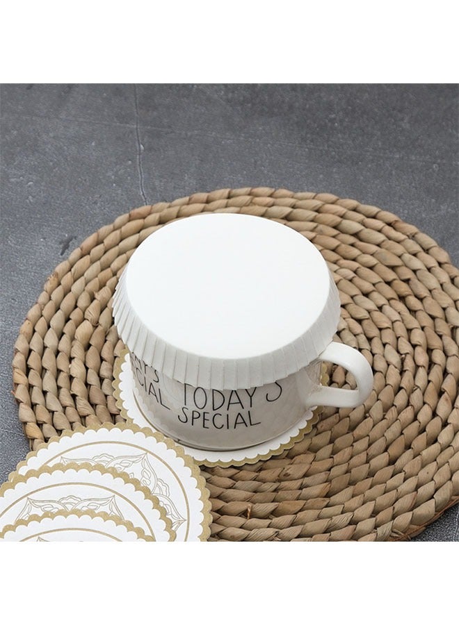 عربست 100pcs غطاء كأس الورق القابل للتصرف ، غطاء الشرب المعاد تدويره ، غطاء الكأس للمشروبات مع ثقب القش ، غطاء كأس القهوة البيضاء ، غطاء الكأس الساخن للمطبخ المنزلي مقاهي الحفلات حفل الزفاف فندق الحانات ، 7.5 * 7.5 سم - Image 3