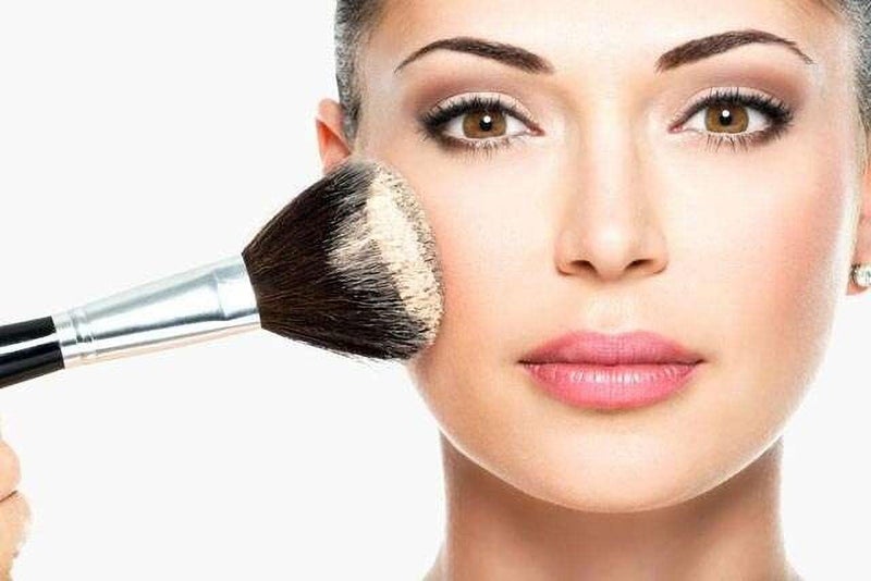 BEST MATTE FINISH LOOSE POWDER FOR WOMEN - Image 2