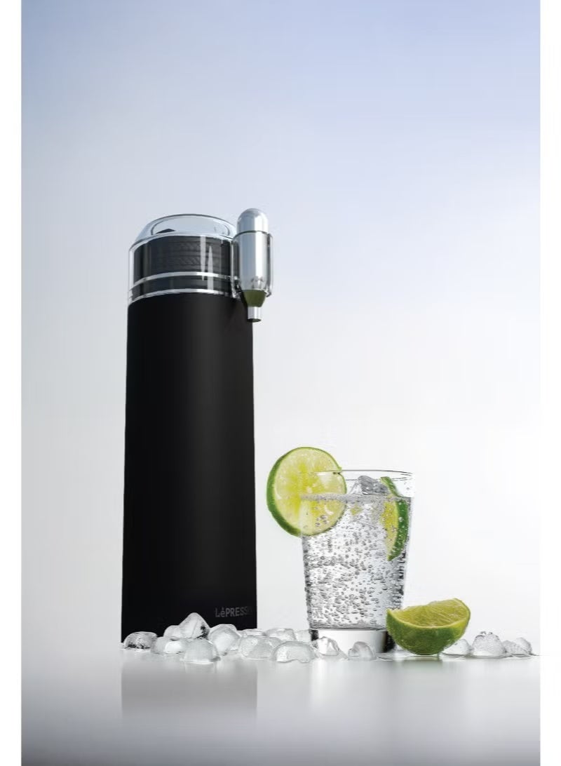 LePRESSO Sparkling Water Bottle with Double Wall Vacuum Insulation, 750ml Capacity, Ceramic Inner Coating, Made of 304 Stainless Steel, 500ml Carbonation Capacity, Compatible with 8g CO₂ Capsules – Black. - Image 5