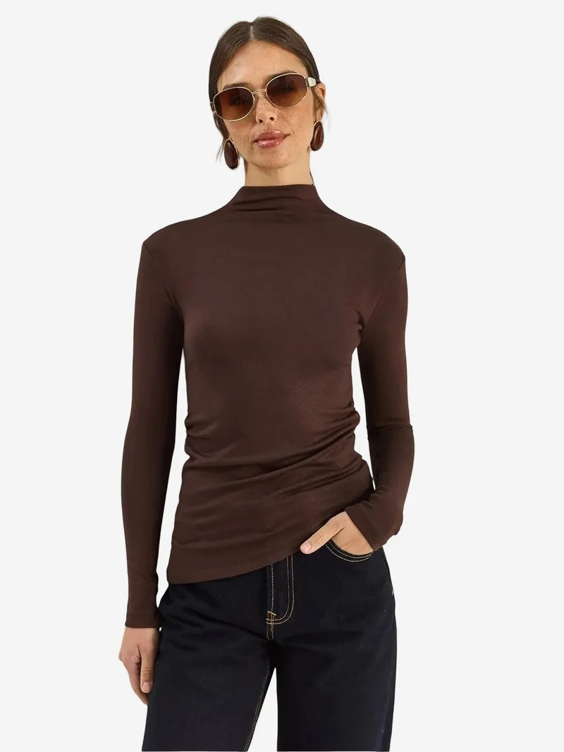 Bianco Lucci LUCCI Fitted Turtleneck Long Sleeve Blouse with Ruffle Detail