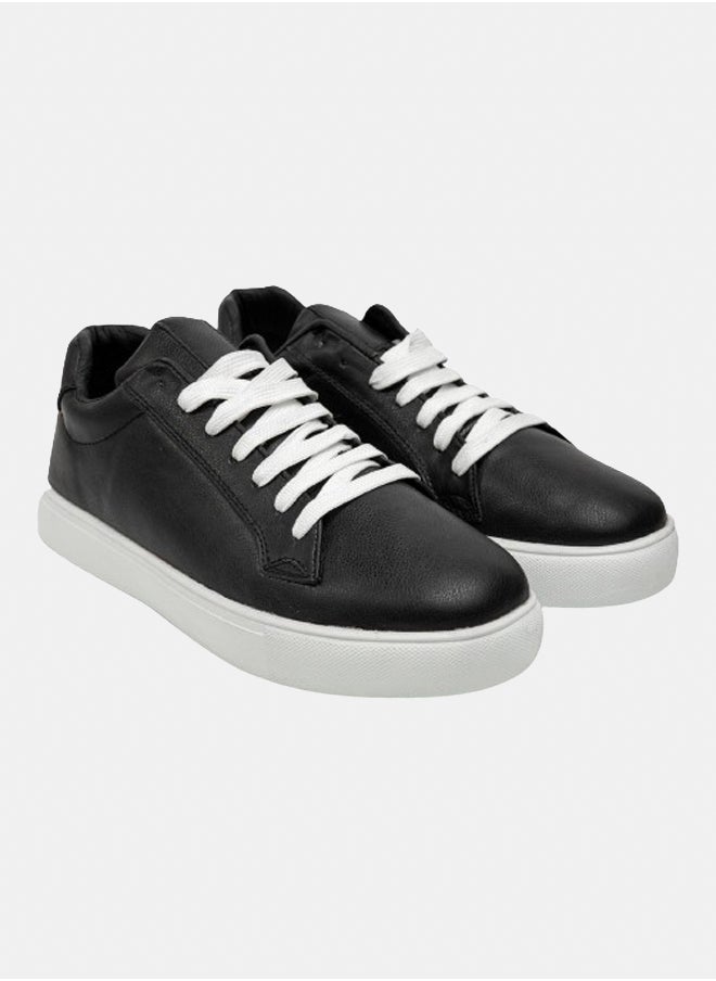 High Top Sneaker