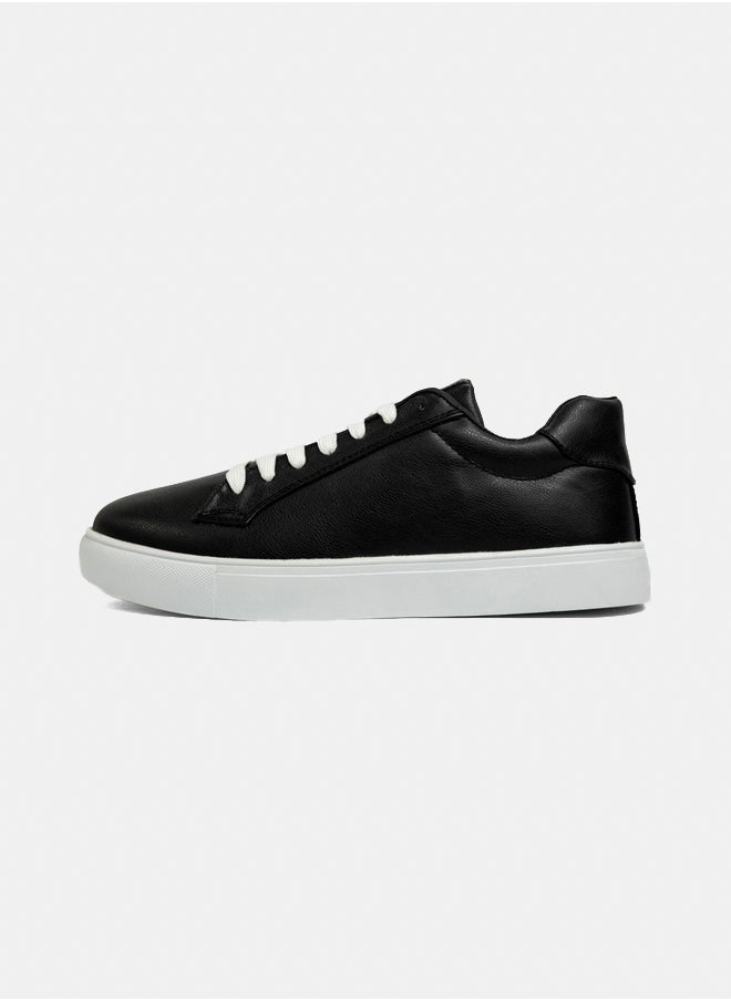 High Top Sneaker