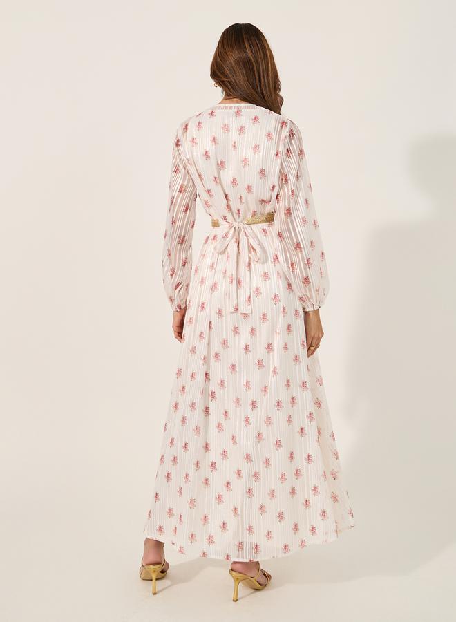 ستايلي كفتان بحزام بطبعة زهور ودانتيل مع فستان داخلي من الساتان - Image 5