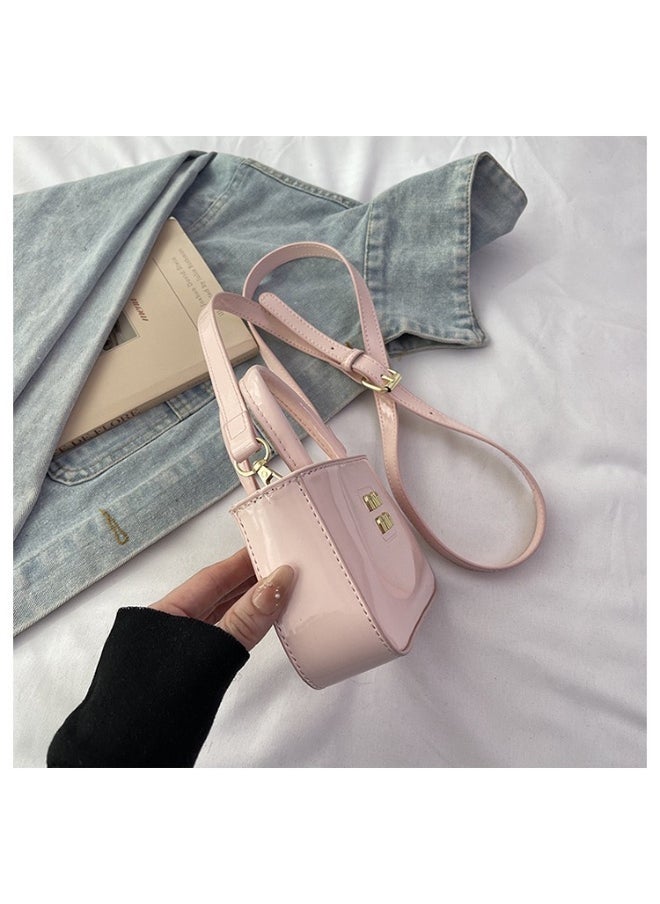 Miu Miu Leather crossbody bag that can also be carried as a handbag, suitable for commuting and designed as a mini bag  - Image 4