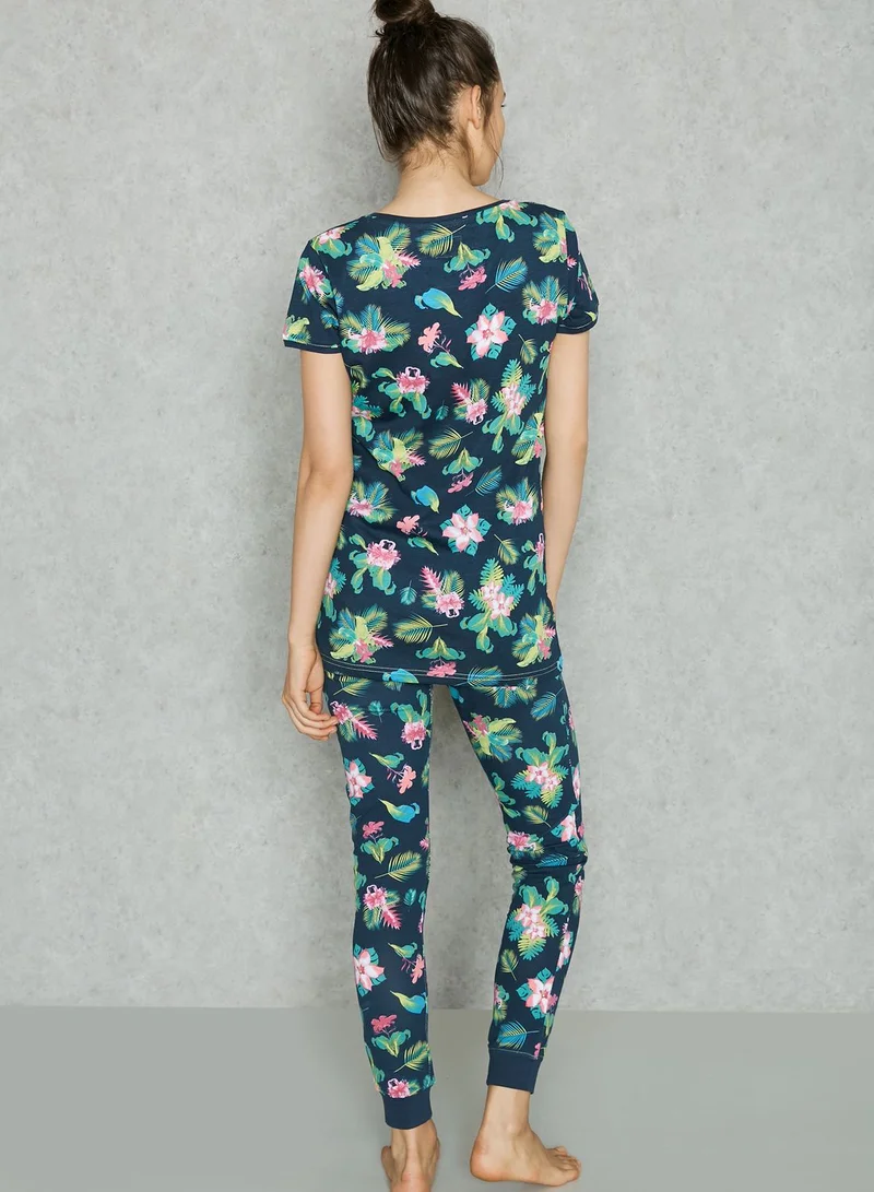 Lounge District Floral Printed Pyjamas Set