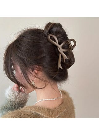 Elegant Butterfly Hair Clip: Large, Plastic, Bow-shaped, Suitable for Ages 14+, Perfect for Styling Hair and Adding a Touch of Grace - view 4