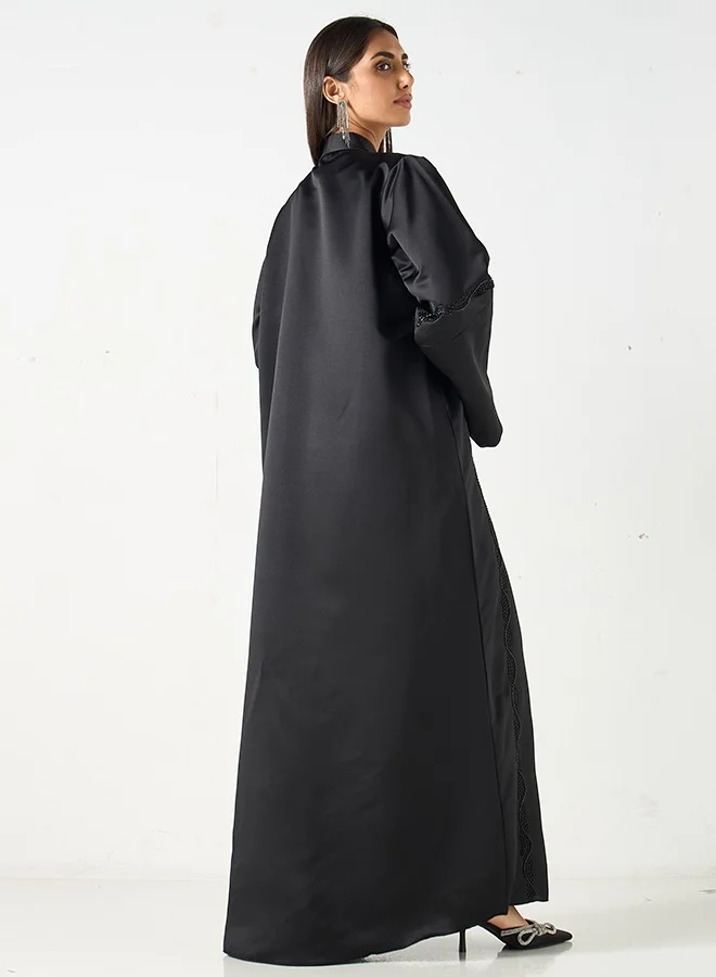 JAMEELA Charcoal black with contrast silver details Abaya