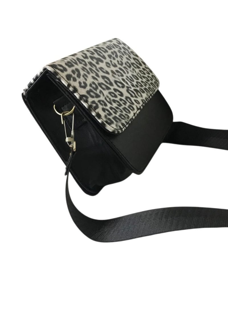 Small Crossbody Bag – Faux Leather Design - Image 2
