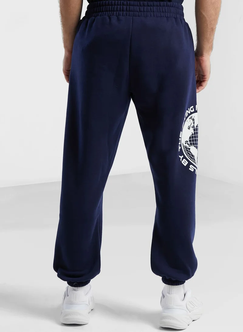 The Giving Movement The Regular Fit Classic Sweatpants