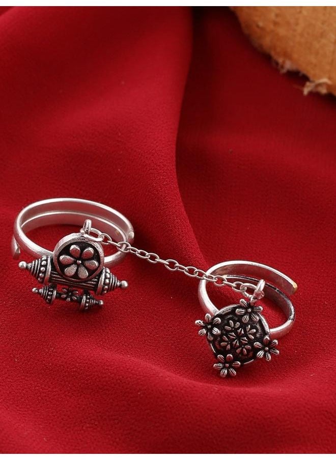 VOYLLA Nayantara Dual-Finger Statement Ring  - Image 1