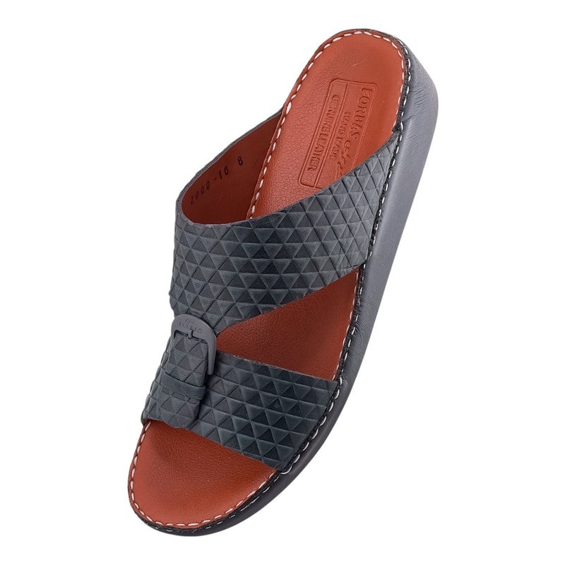 إيت صندل عربي يدوي الصنع للرجال من AET | شبشب رجالي خارجي | شبشب مفتوح من الأمام للاستخدام اليومي | جلد شامواه عربي أصلي مع إبزيم | تصميم جديد | نعل داخلي بلون بني فاتح | مريح وخفيف الوزن - Image 3