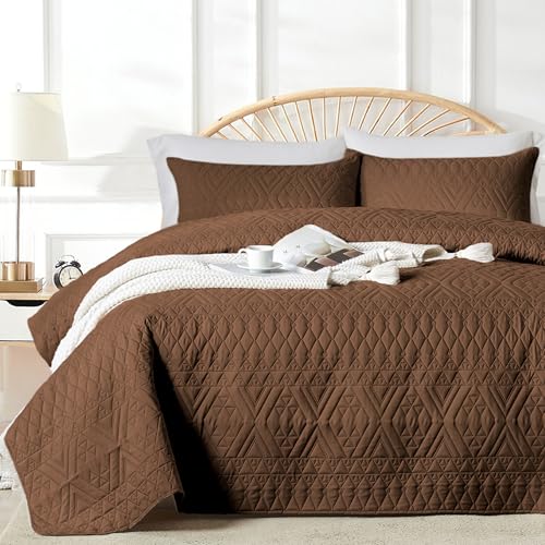 akkialla Full/Queen Size Quilt Bedding Set,Brown Lightweight Microfiber Soft Bedspread,Modern Style Geoetric Pattern Coverlet Set for All Seasons,3 Piece(1 Quilt,2 Pillow Shams) - Image 1