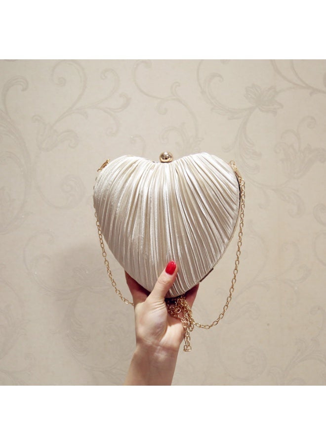 مجرد ركن جميل حقيبة يد مسائية على شكل قلب، لون أبيض كريمي - Image 1