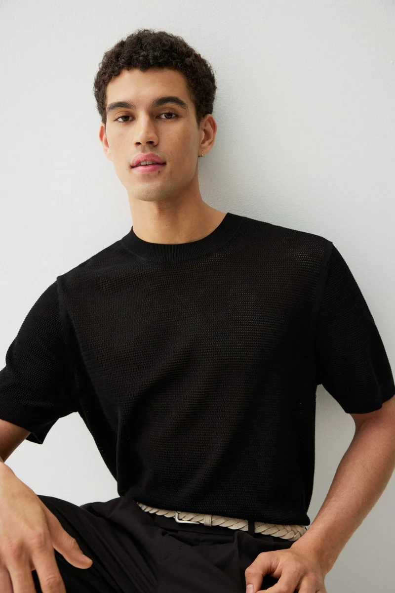 H&M Regular Fit Hole-knit T-shirt