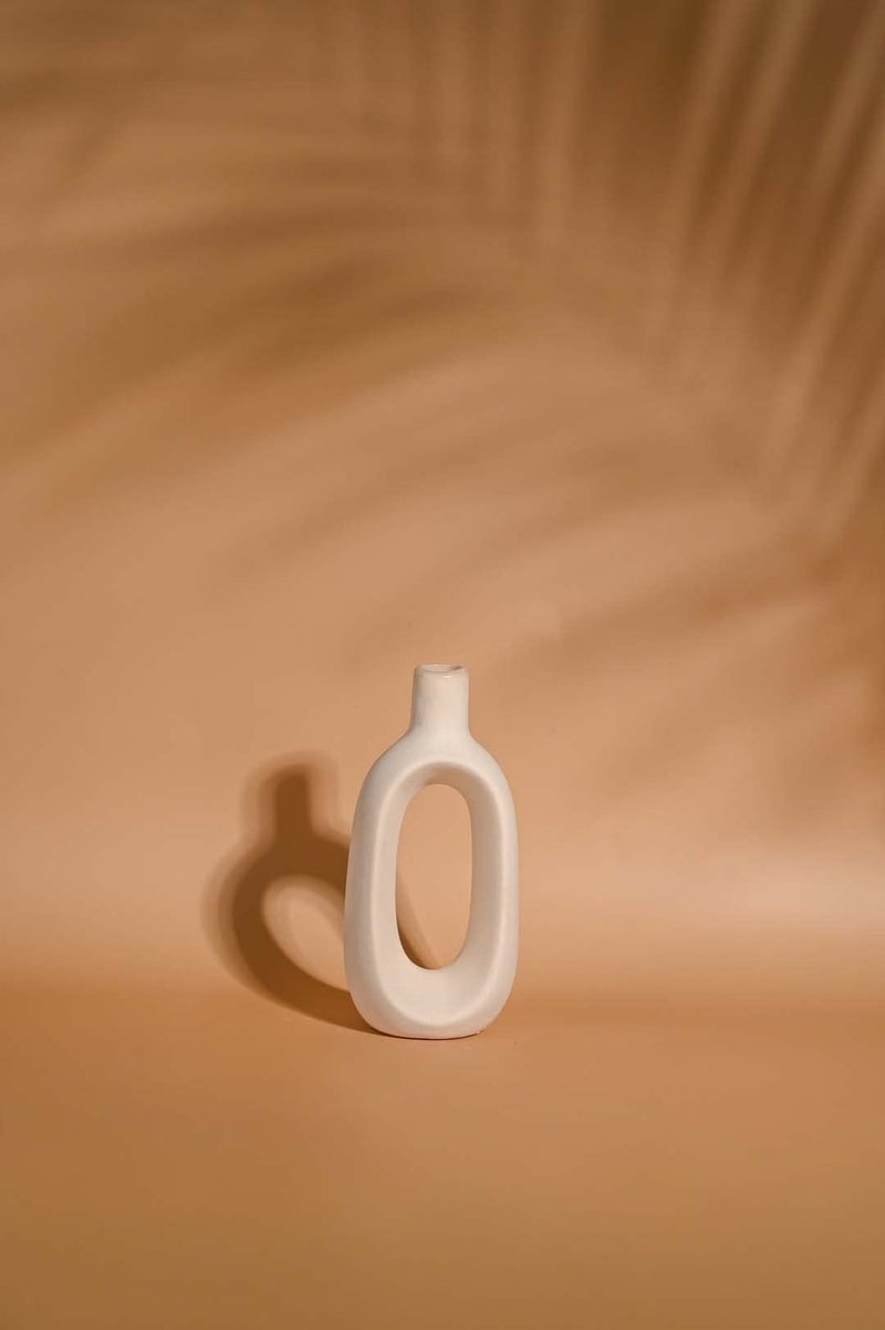 Purezento Modern Decorative Kieko Donut Vase Ceramic for Home Decor | Centerpieces | Office or Living Room with Unique Quality for Home Decor, Flowers Pot, Bedroom Side Corners (White,6 Inch) - Image 4