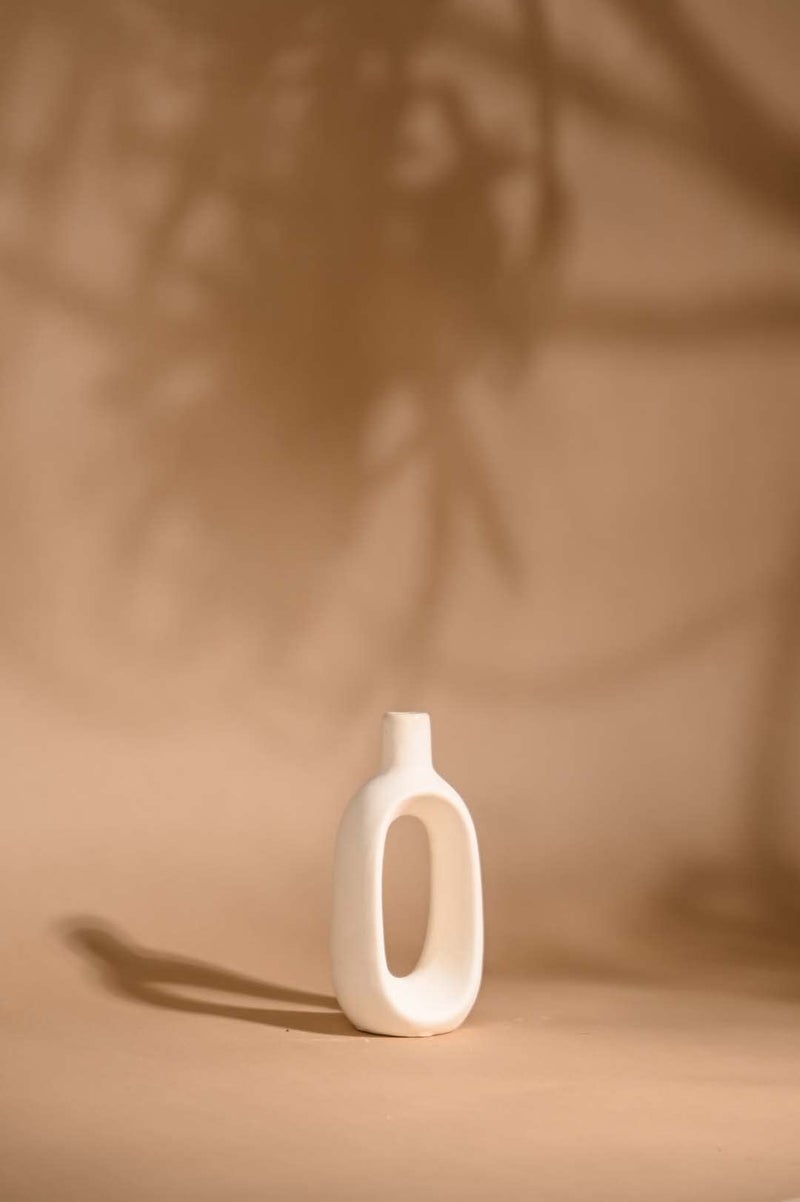 Purezento Modern Decorative Kieko Donut Vase Ceramic for Home Decor | Centerpieces | Office or Living Room with Unique Quality for Home Decor, Flowers Pot, Bedroom Side Corners (White,6 Inch) - Image 5