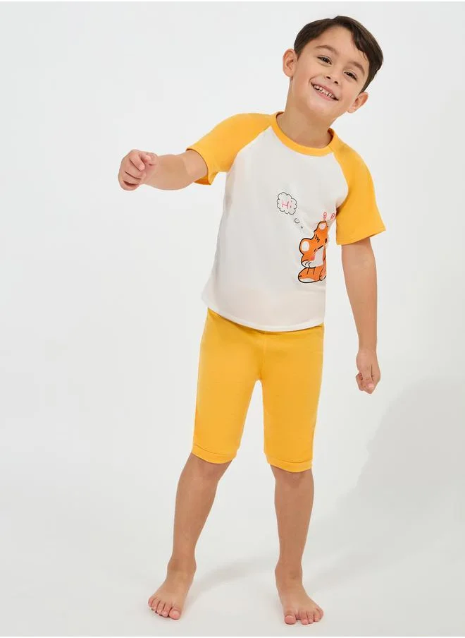 ستايلي Bear Print Raglan T-Shirt & Shorts Set