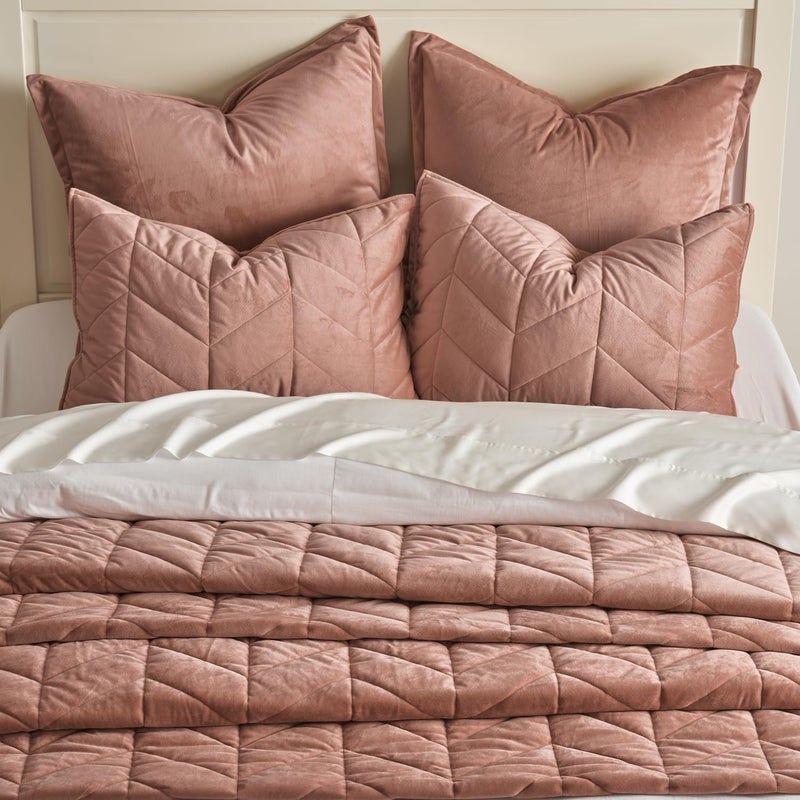 EVERGRACE 3 Pieces Luxurious Velvet King Quilts, Ultra Soft Lightweight Velvet Comforter Set, Matelasse Oversized Bedspread Coverlet for All Season with 2 Shams, Terracotta Clay, 108"x96" - Image 3