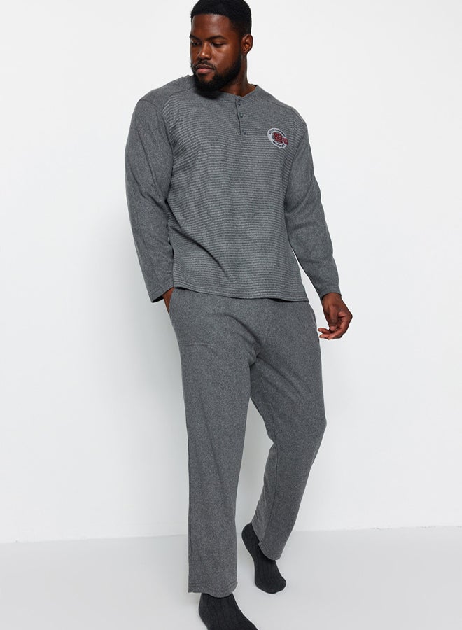 trendyol Gray Knitted Plus Size Pajamas Set TMNAW24AI00002 - Image 1