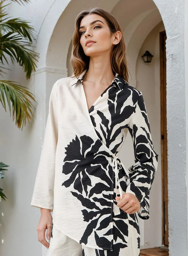 ايكونيك بلوزة ملفوفة بطبعة زهور أيقونية مع تفاصيل ربط