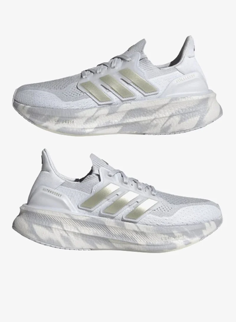 اديداس حذاء جري ألترا بوست  نسائي رمادي