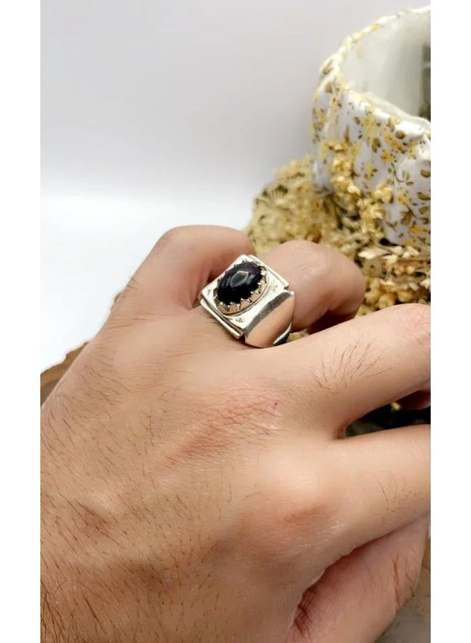 OtherMax A royal ring with an opal stone studded with 4 diamonds - Image 1