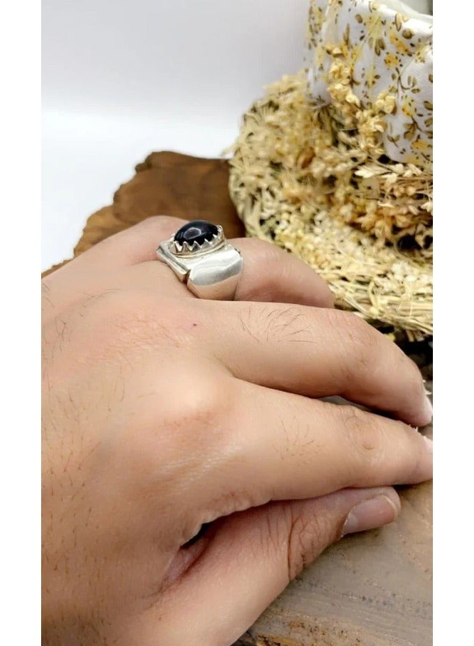 OtherMax A royal ring with an opal stone studded with 4 diamonds - Image 3