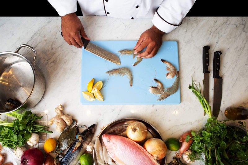 Thirteen Chefs 18 x 12 Large Blue Plastic Cutting Board for Fish, Seafood, Shellfish - 1/2 Inch Thick HDPP, NSF and Commercial Grade - Image 2