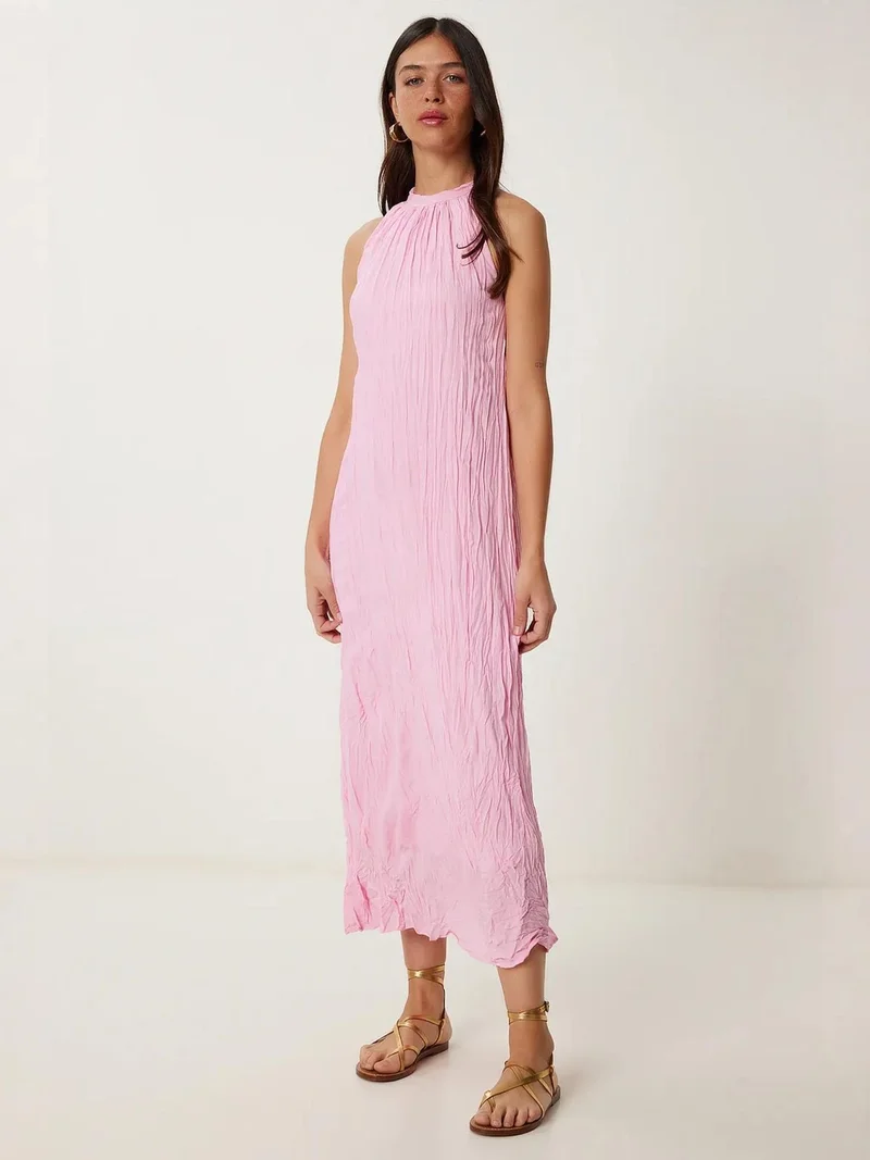 السعادة في إسطنبول ISTANBUL Textured Midi Dress with Halter Collar