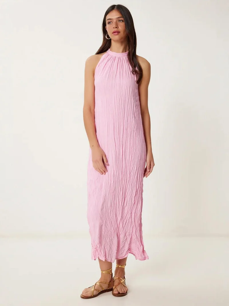السعادة في إسطنبول ISTANBUL Textured Midi Dress with Halter Collar