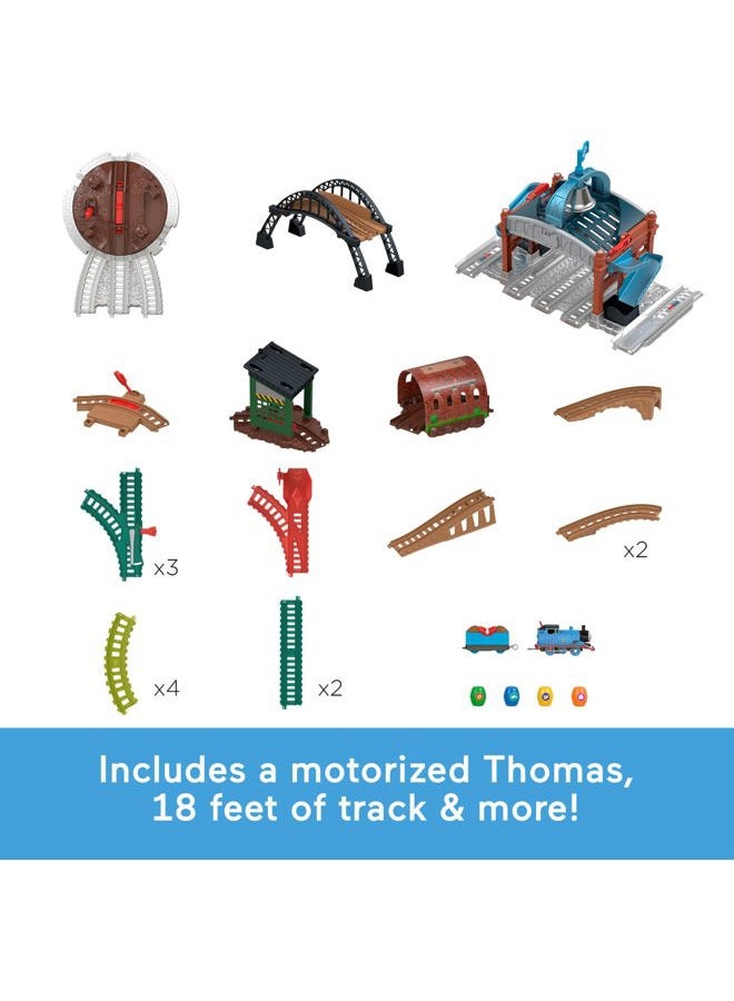 Thomas & Friends Toy Train Playset by Fisher-Price, Load & Launch Barrel Delivery with Classic Motorized Engine & Cargo Car, 18 Feet of Track - Image 5