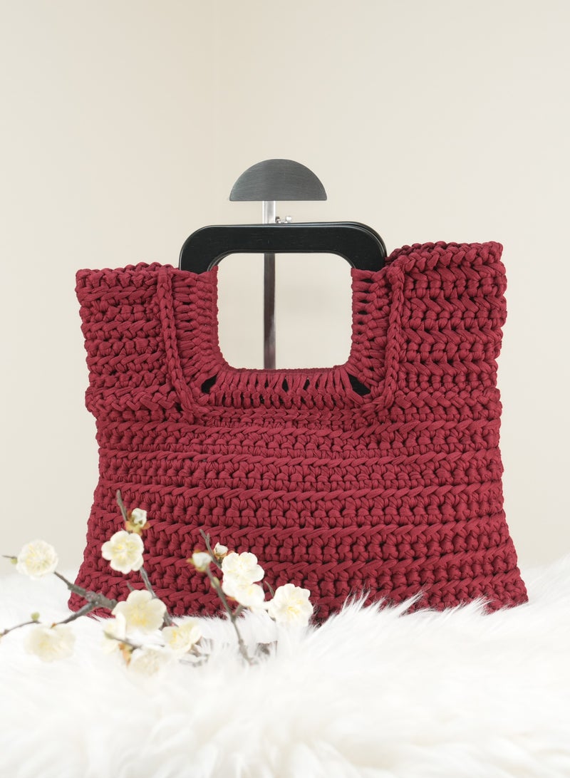 حقيبة مارون مع مقابض خشبية مربعة باللون الأسود