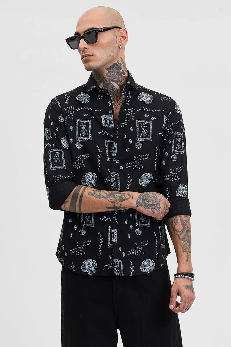 سنيتش قميص أسود مطبوع بقصة ضيقة