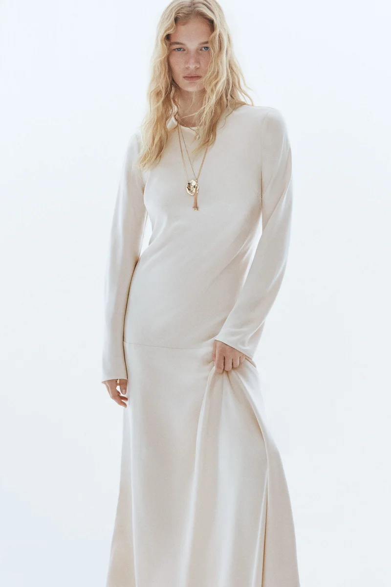 اتش اند ام فستان بظهر مكشوف ورباط