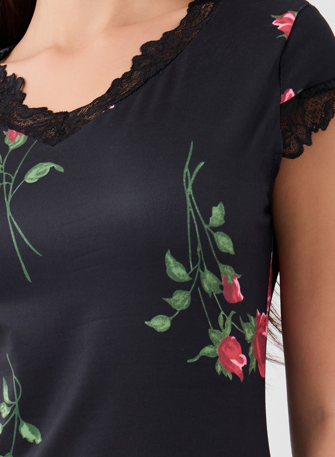 تايك تو فستان ميدي قصير بأكمام قصيرة وطبعات زهور وتفاصيل دانتيل - Image 3