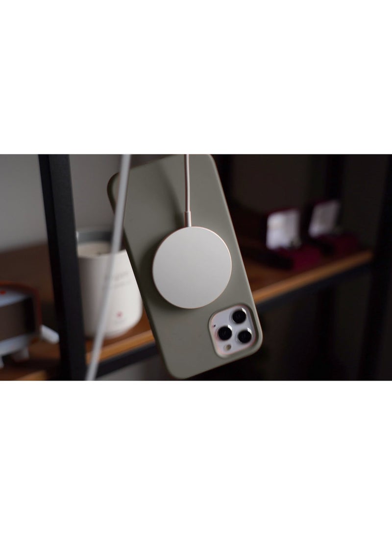 دبليو تيك ابل ايفون 15 برو ماكس 2023 - غطاء حماية سائل ناعم من السيليكون MagSafe - تيتانيوم - Image 5