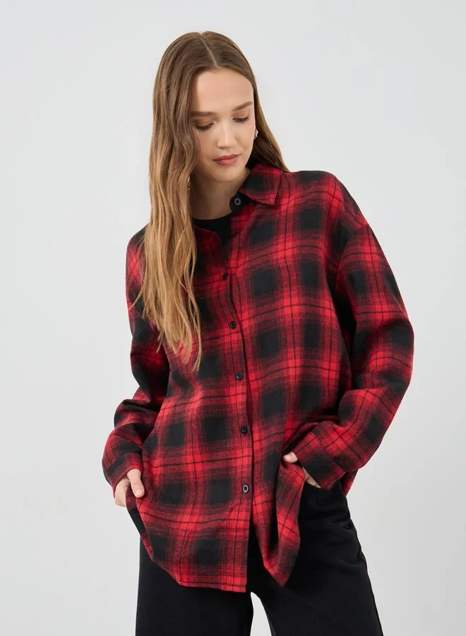 تايك تو Take Two Checked Buttoned Spread Collar Oversized Shirt