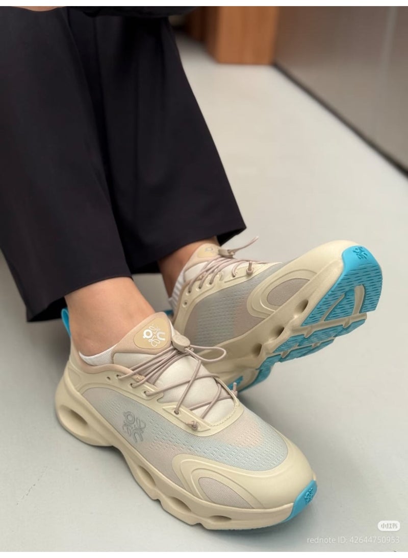 On Running loewe Cloudsolo Shoes in Turquoise Sand