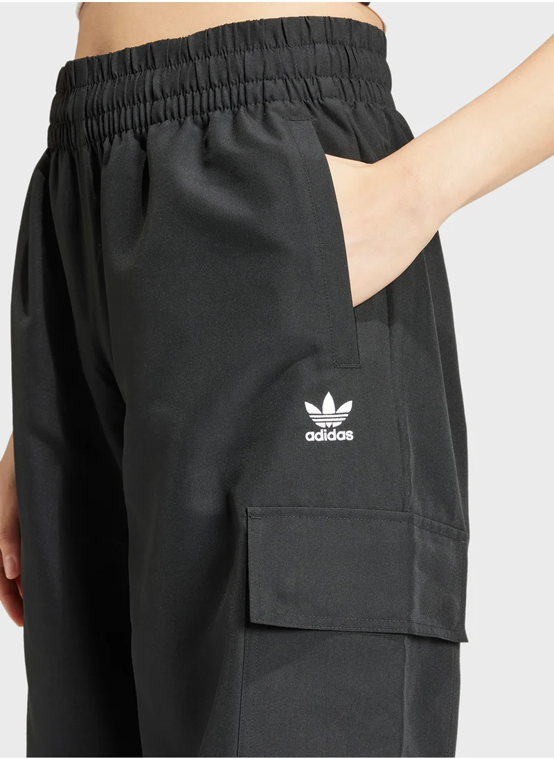 اديداس اوريجينالز Adicolor 3 Stripe Cargo Pants