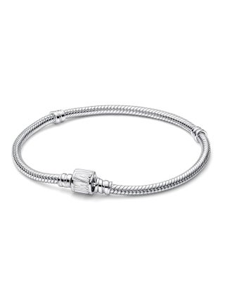 Marvel Logo Clasp Snake Bracelet - pzsku/ZD9F5E6B10AC8C96DFE42Z/45/1742376685/0198e7f6-e756-42b3-b30e-837d49307194