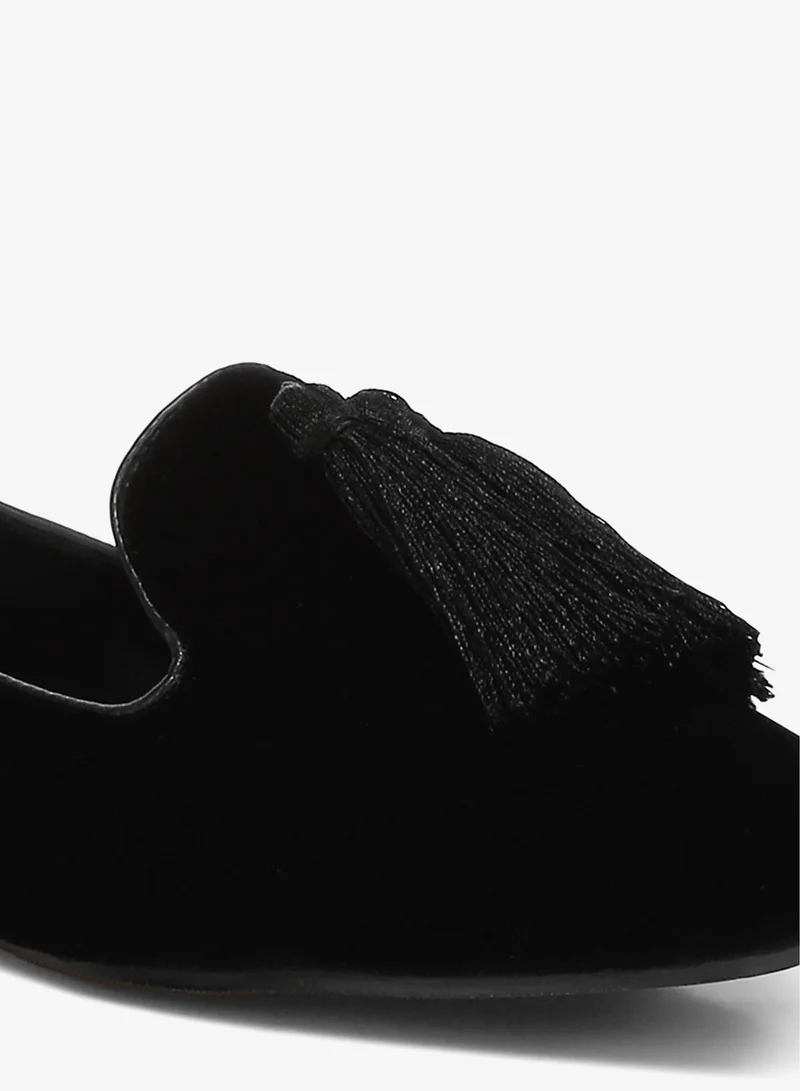 London Rag Black Iconic Tassel Detail Velvet Loafers in Black for Women | Best Price UAE