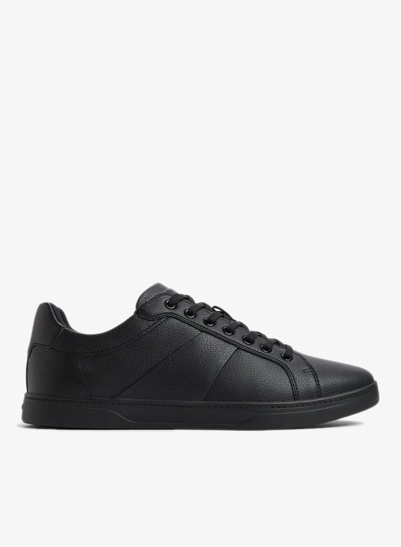 Ozzy Black Sneakers
