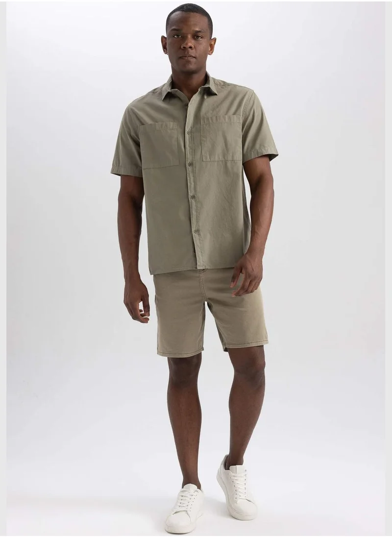 ديفاكتو Man Woven Short Sleeve Shirt