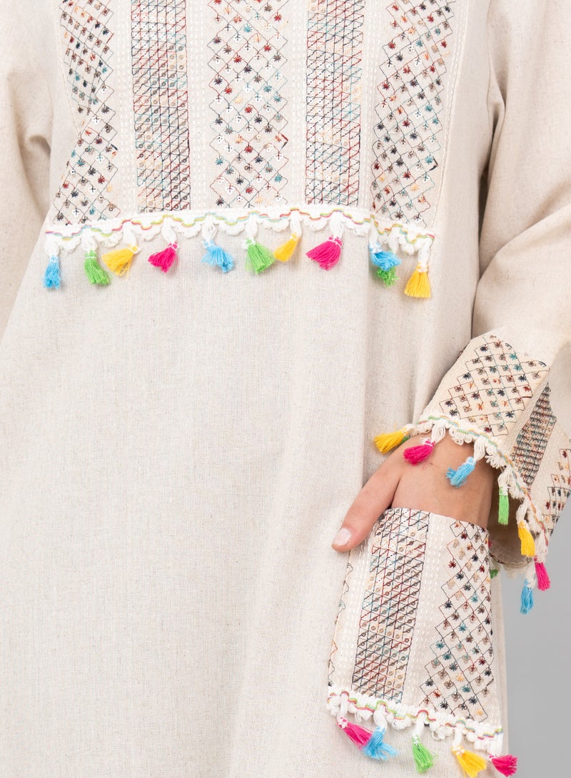 اكسا جلابية كتان مطرزة أنيقة بيج - Image 2