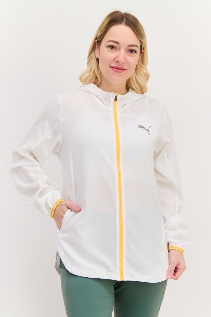 PUMA جاكيت رياضي للنساء مناسب للجري، أبيض - Image 1